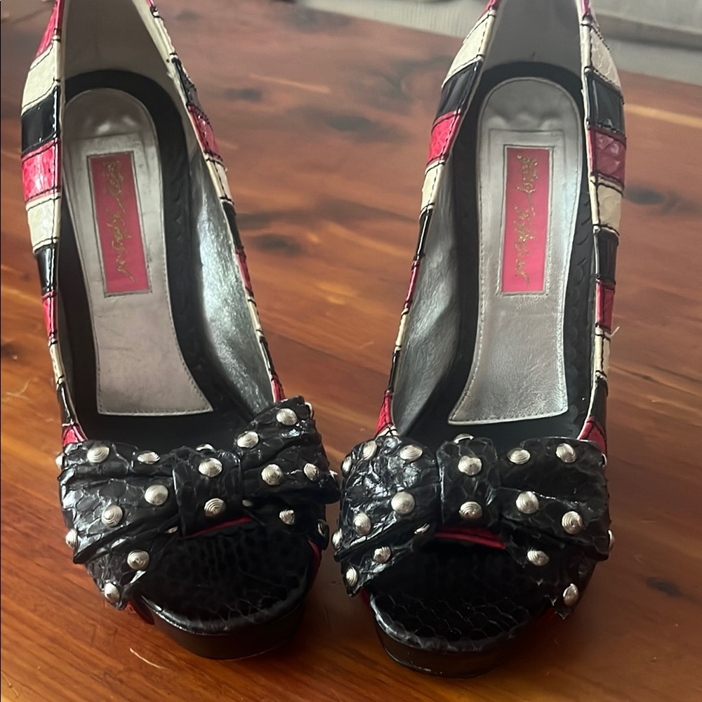 Betsy Johnson Women's Black and Red Peep Toe Heels